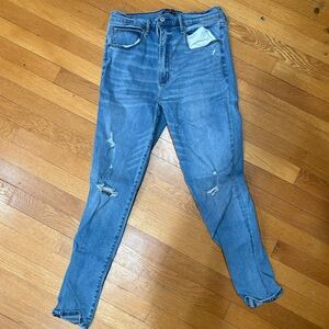 ABERCROMBIE&FITCH JEANS- SIZE 14